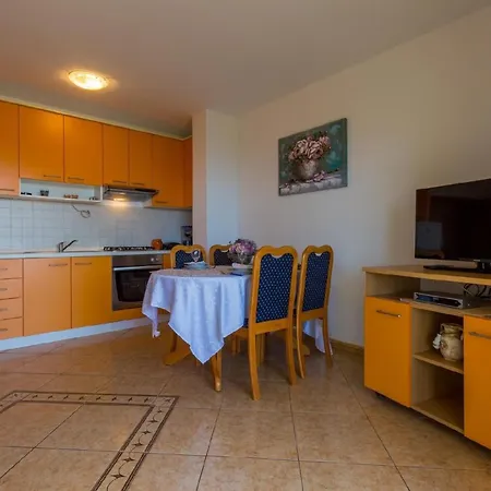 Ferienwohnung Fuer 4 Personen Ca 42 Qm In Dramalj, Kvarner Bucht Crikvenica Und Umgebung * Dramalj