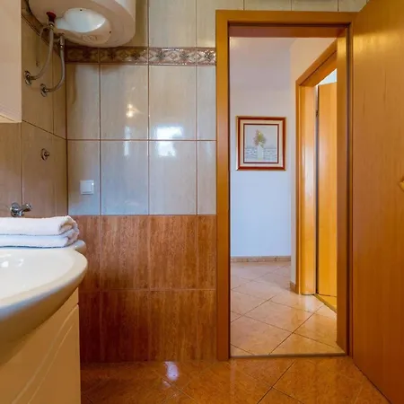 Ferienwohnung Fuer 4 Personen Ca 42 Qm In Dramalj, Kvarner Bucht Crikvenica Und Umgebung דירה דראמליי